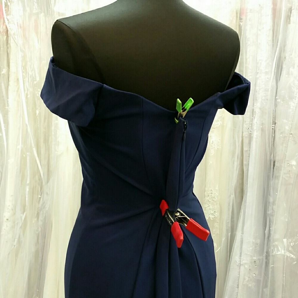 Off-Shoulder Navy Dress - Picture 3 of 5